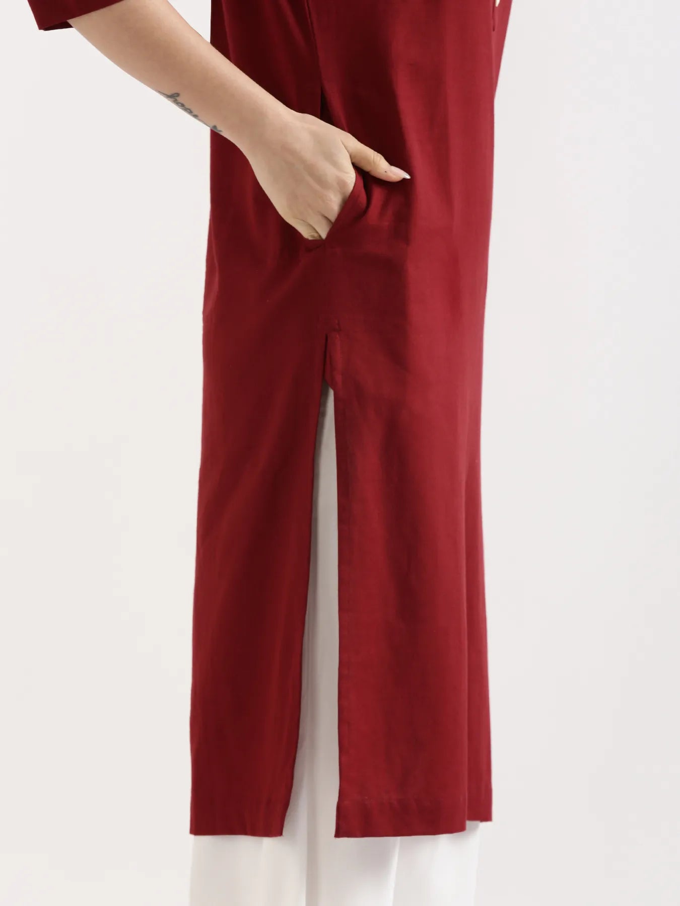 Women Maroon Airy Linen Long Kurta & White Viscose Palazzo Pant Set