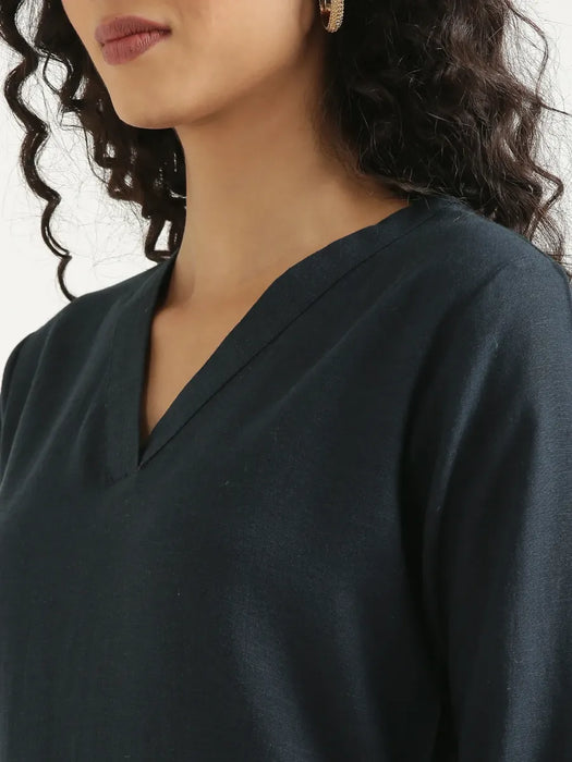 Women Navy Blue Flowy Linen A-Line Long Kurta