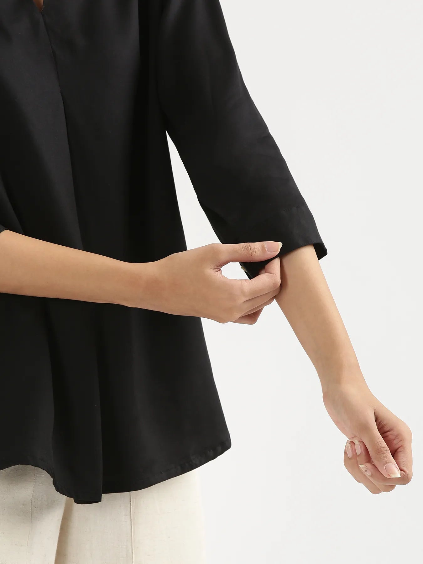 Women Black Viscose Pleated Top