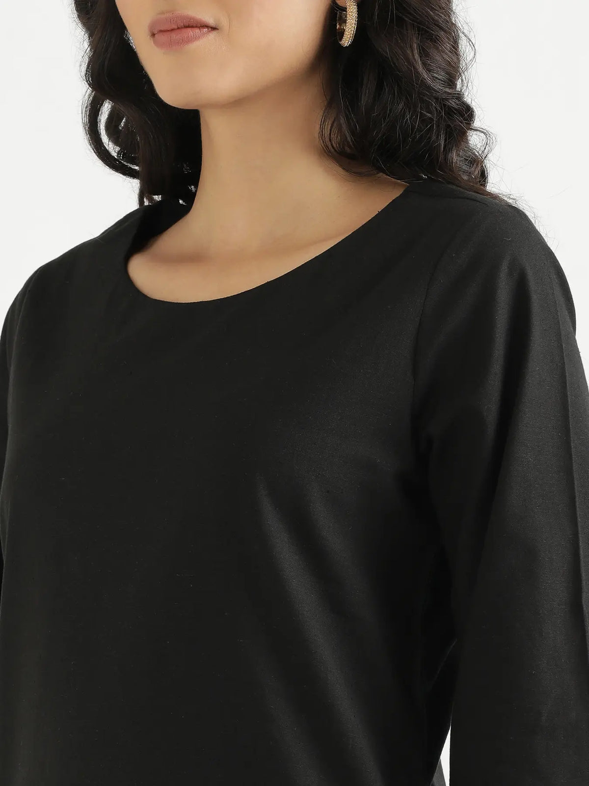 Women Black Airy Linen Puff Sleeve Long Kurta