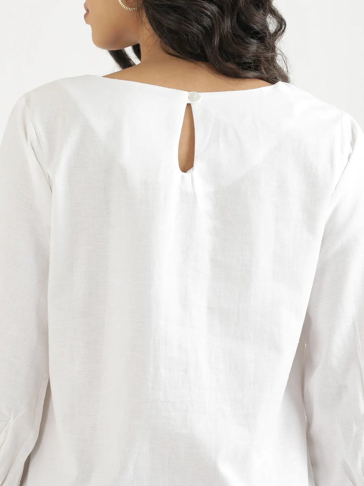 Women White Airy Linen Puff Sleeve Long Kurta