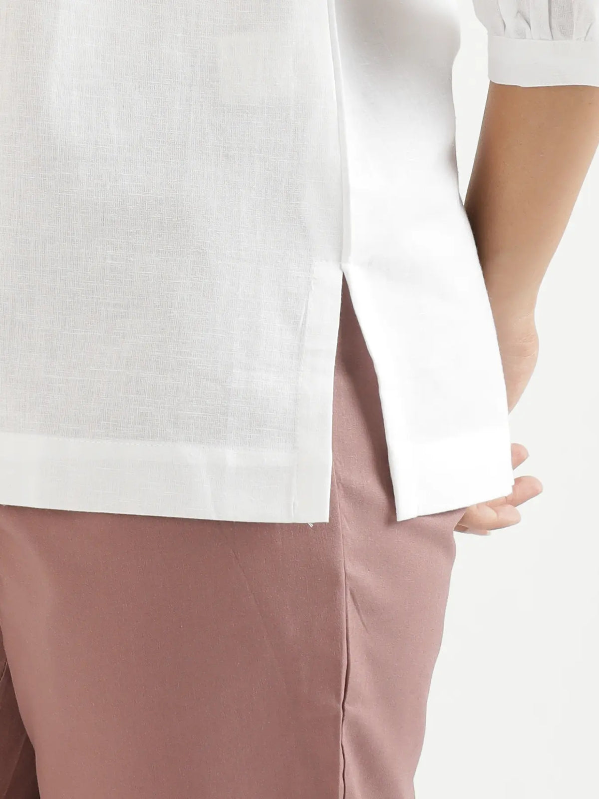 Women White Airy Linen Puff Sleeve Short Kurta
