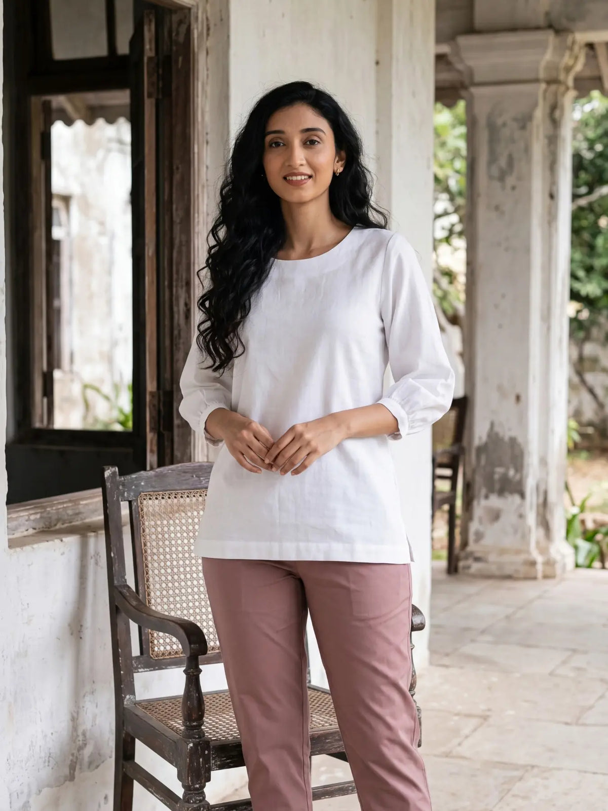 Women White Airy Linen Puff Sleeve Short Kurta