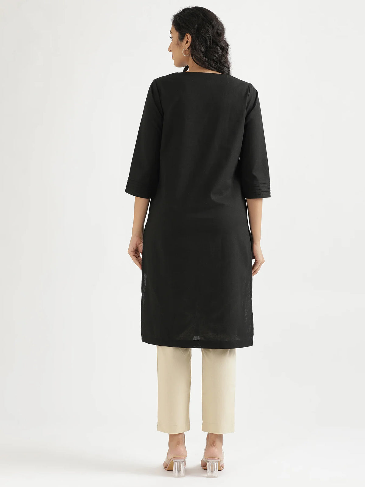 Women Black Airy Linen V-Neck Long Kurta