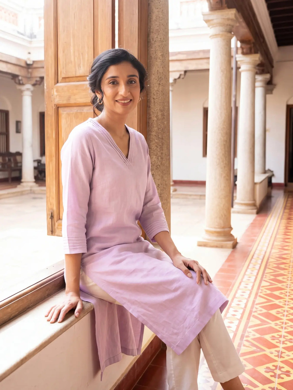 Women Lilac Airy Linen V-Neck Long Kurta