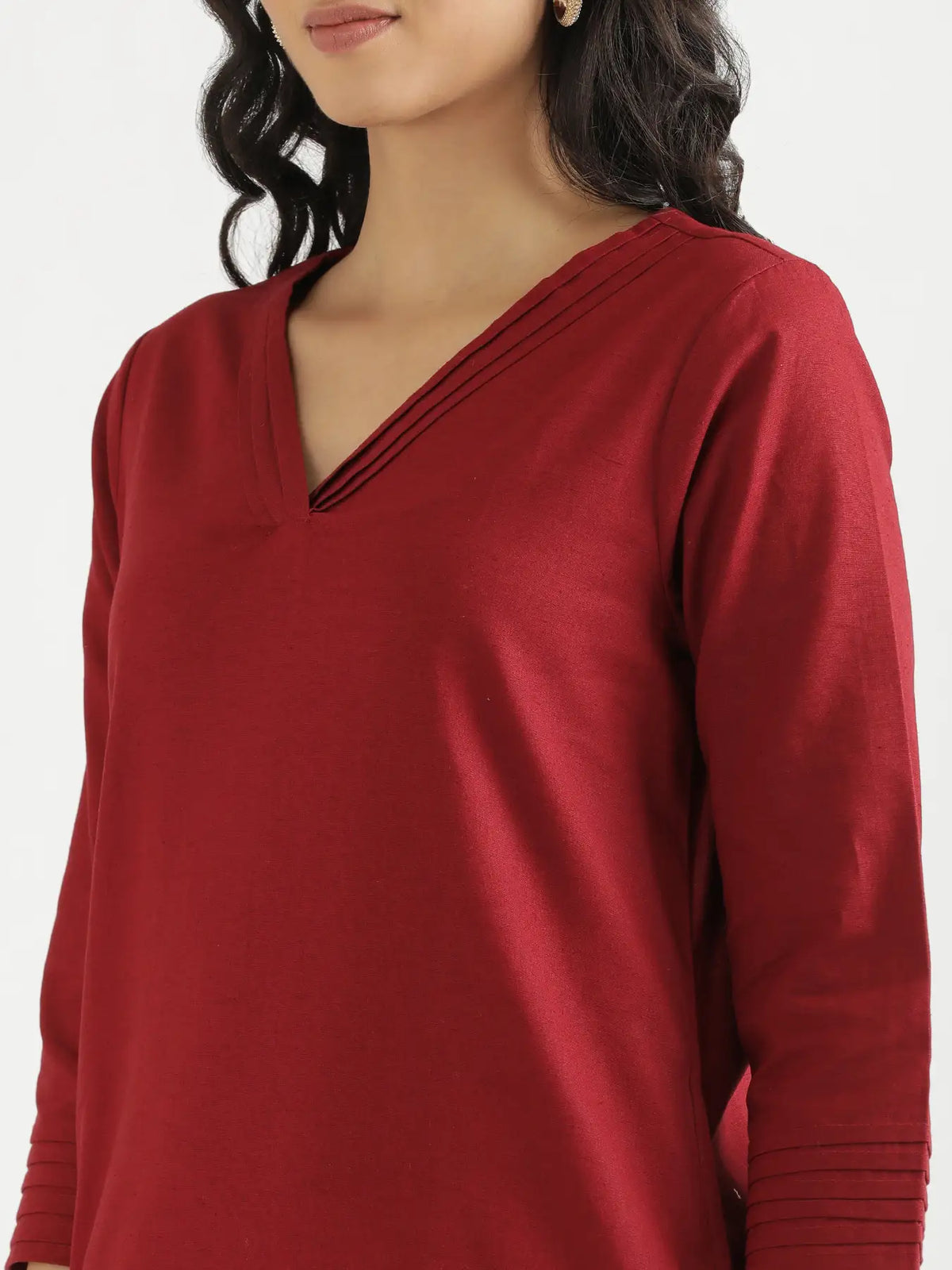 Women Maroon Airy Linen V-Neck Long Kurta