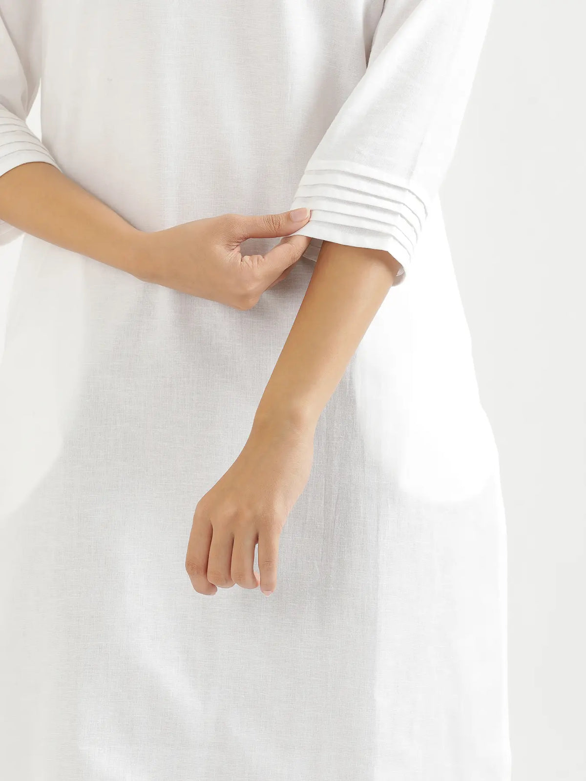 Women White Airy Linen V-Neck Long Kurta