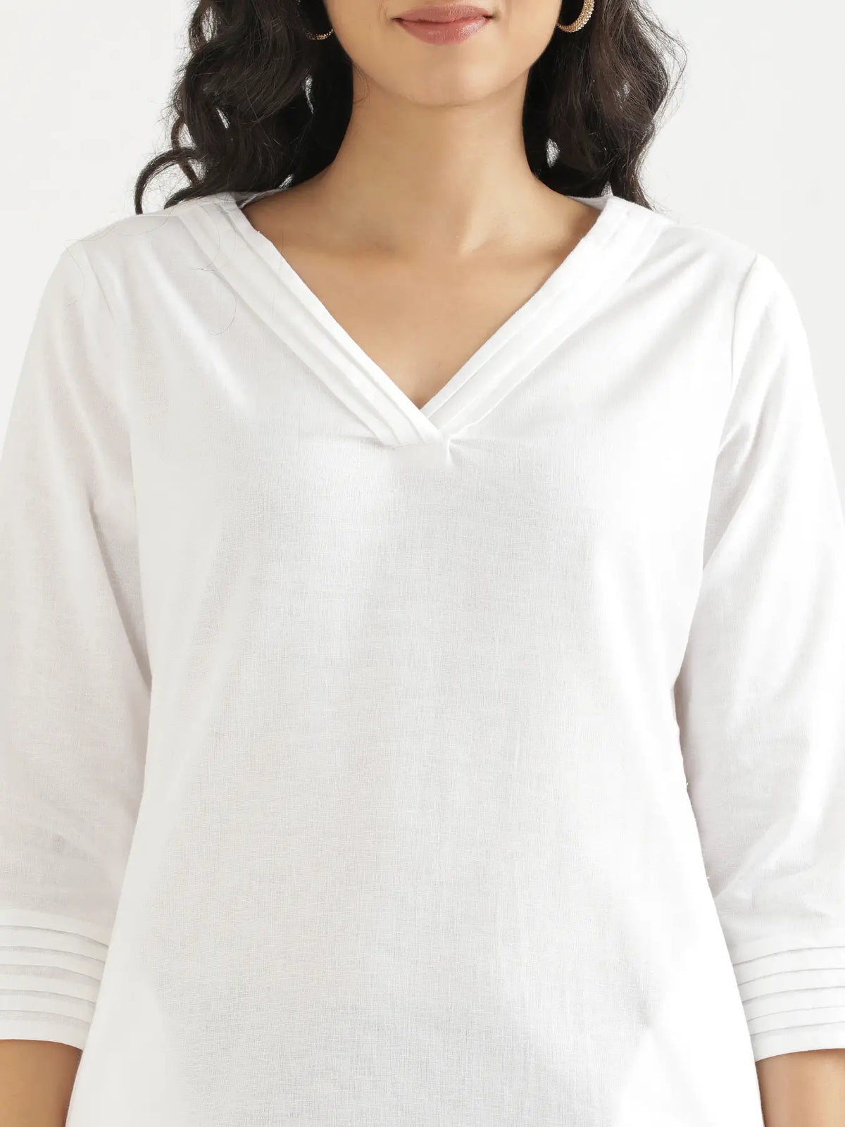 Women White Airy Linen V-Neck Long Kurta