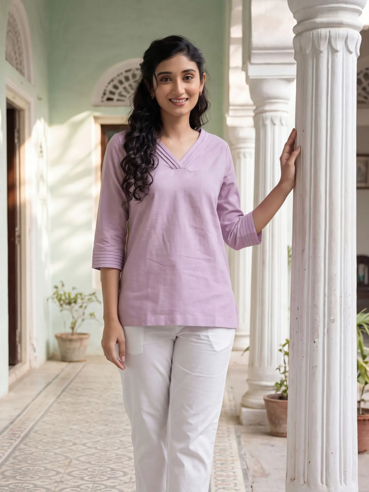 Women Lilac Airy Linen V-Neck Short Kurta