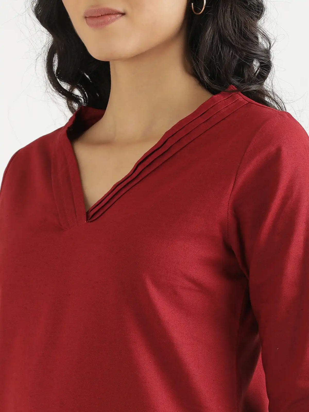 Women Maroon Airy Linen V-Neck Short Kurta