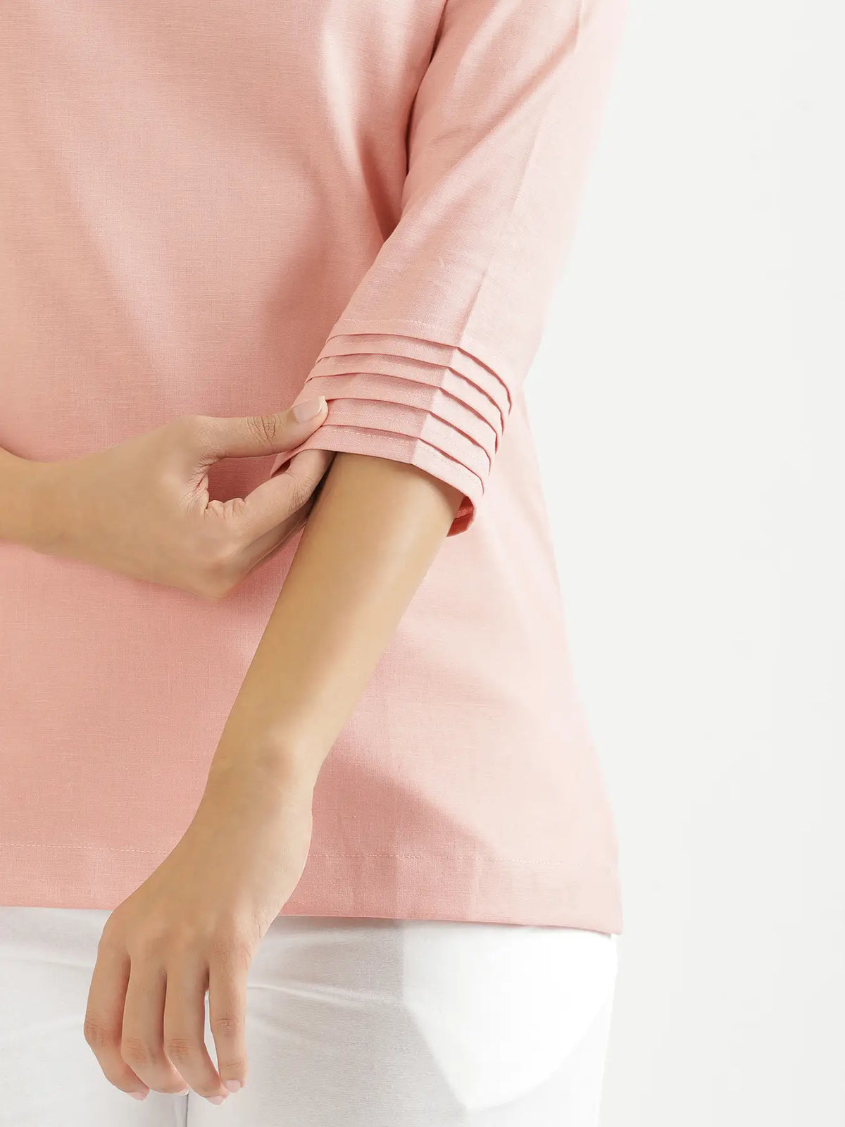 Women Salmon Pink Airy Linen V-Neck Short Kurta