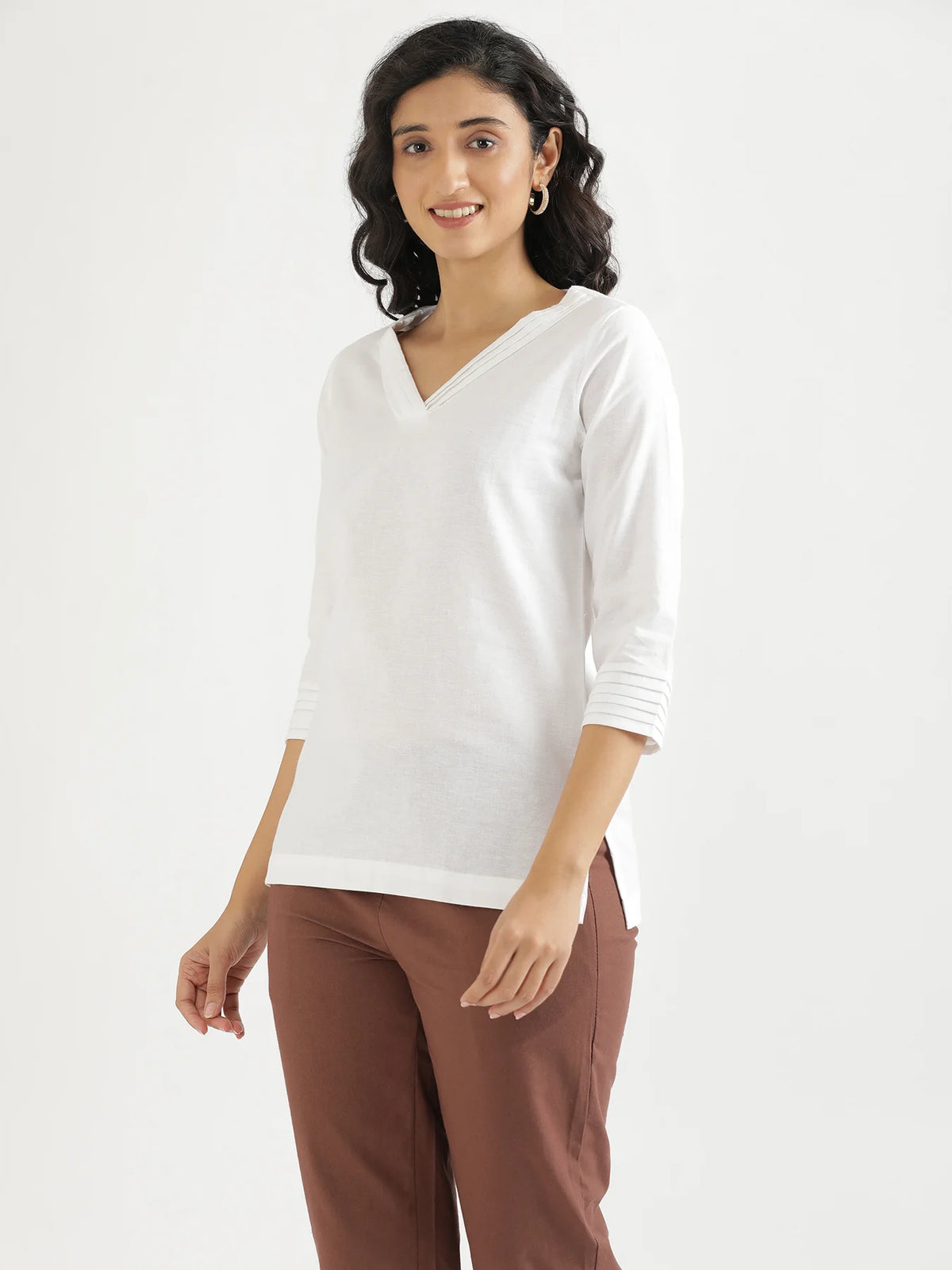 Women White Airy Linen V-Neck Short Kurta