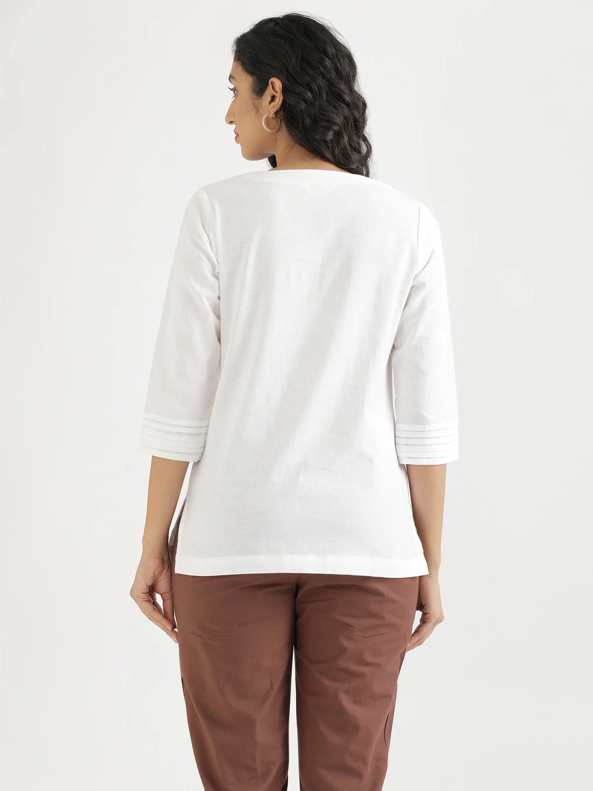 Women White Airy Linen V-Neck Short Kurta