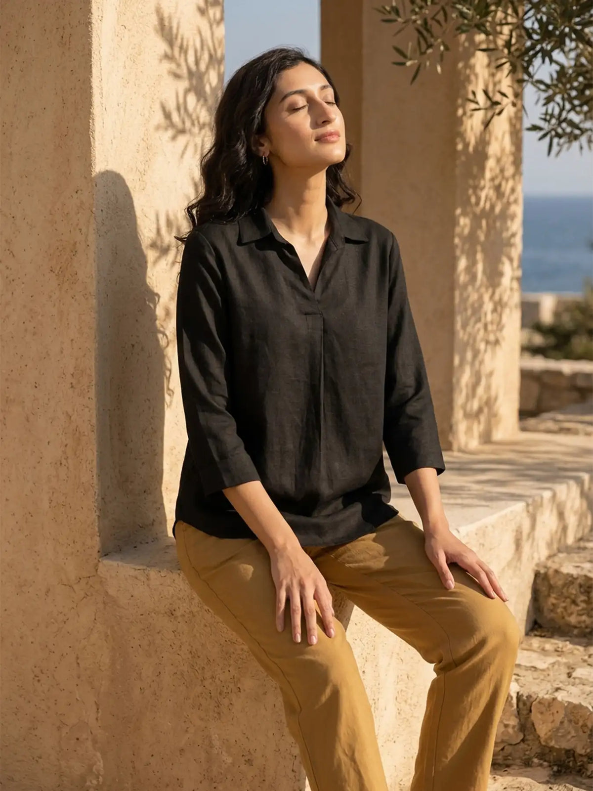 Women Black Flowy Linen Pleated Kurta