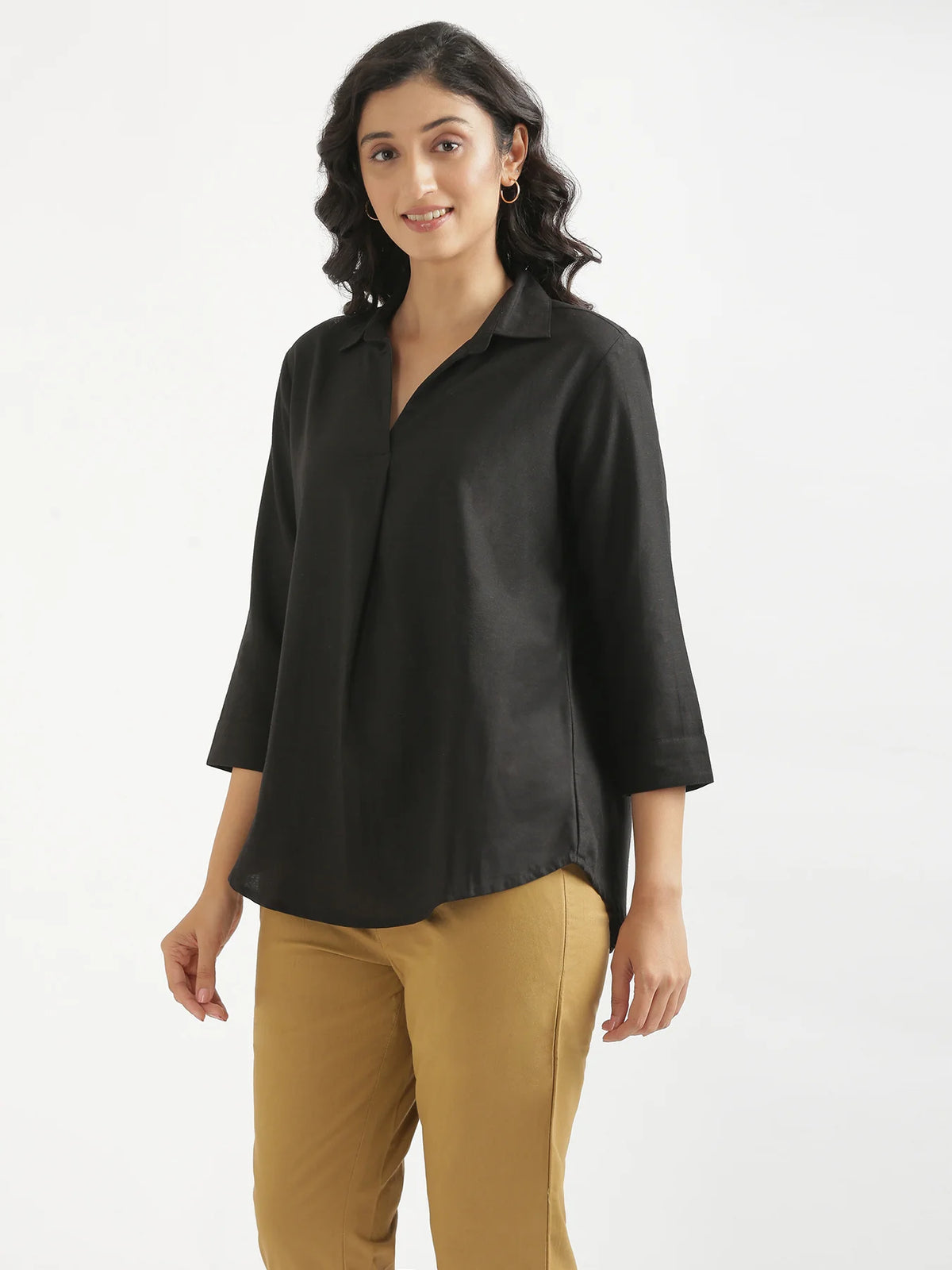 Women Black Flowy Linen Pleated Kurta