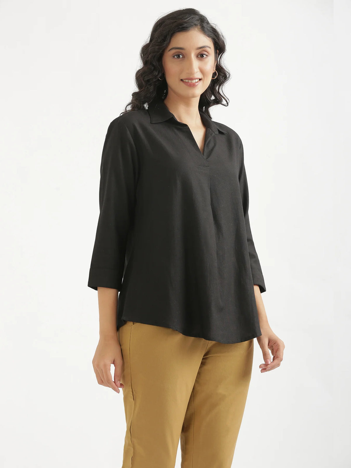 Women Black Flowy Linen Pleated Kurta