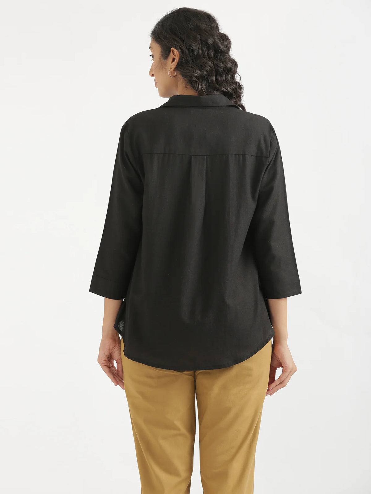 Women Black Flowy Linen Pleated Kurta