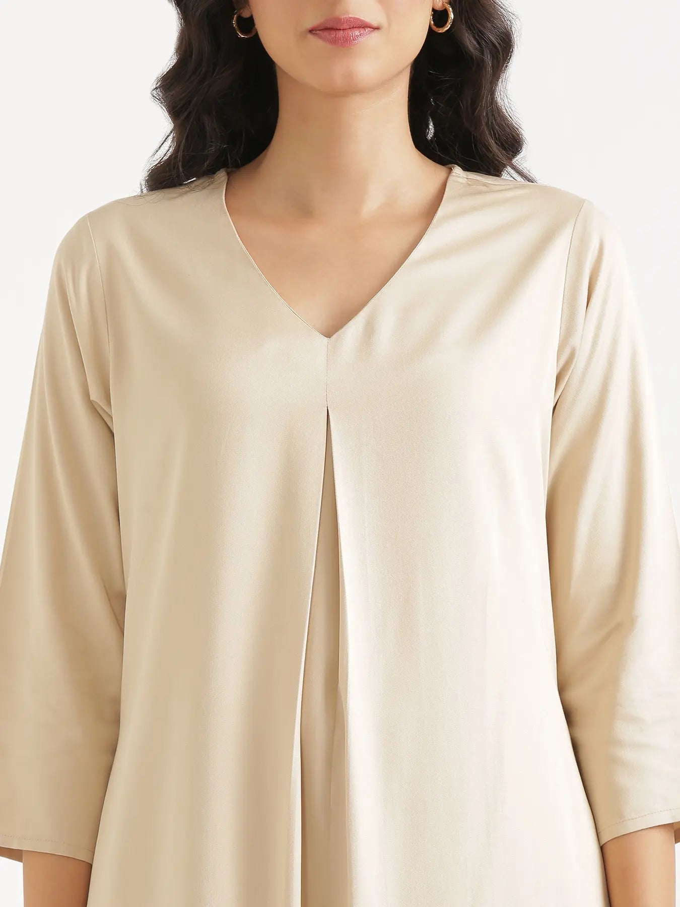 Women Beige Flowy Pleated Kurta