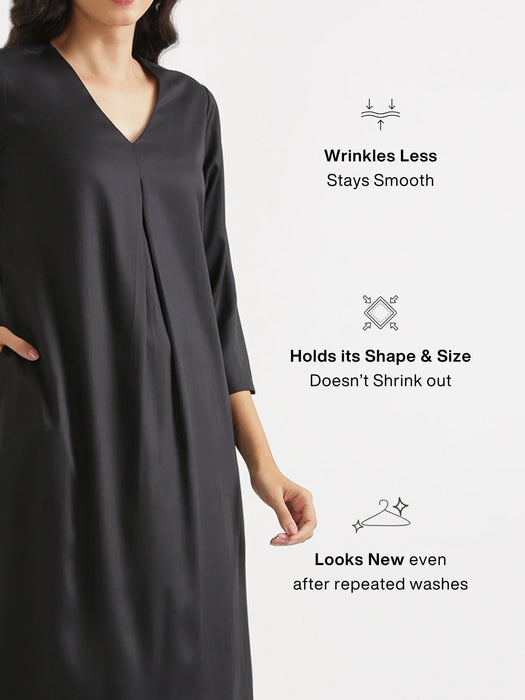 Women Black Flowy Pleated Kurta