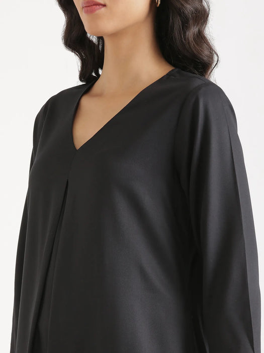 Women Black Flowy Pleated Kurta