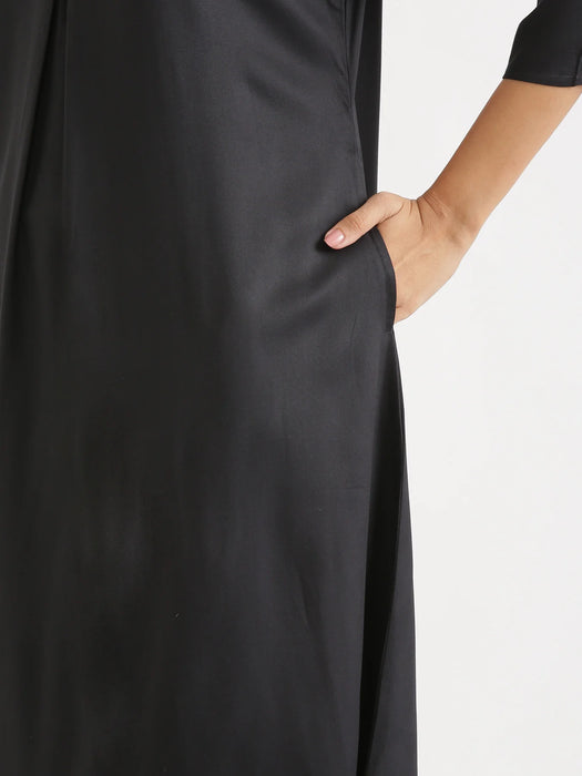 Women Black Flowy Pleated Kurta