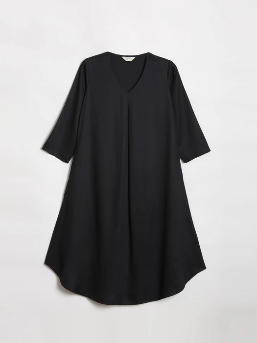 Women Black Flowy Pleated Kurta