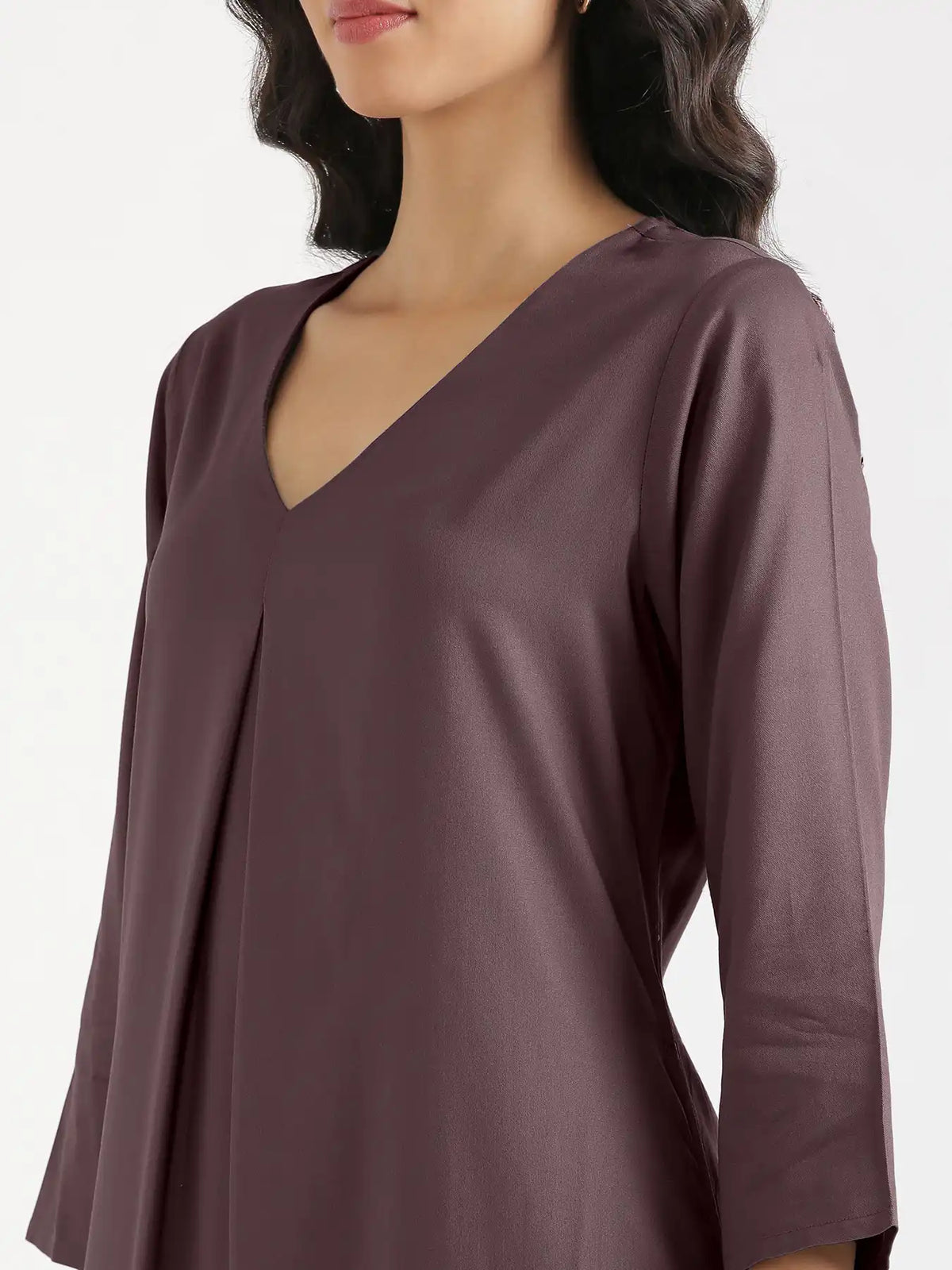 Women Brinjal Flowy Pleated Kurta