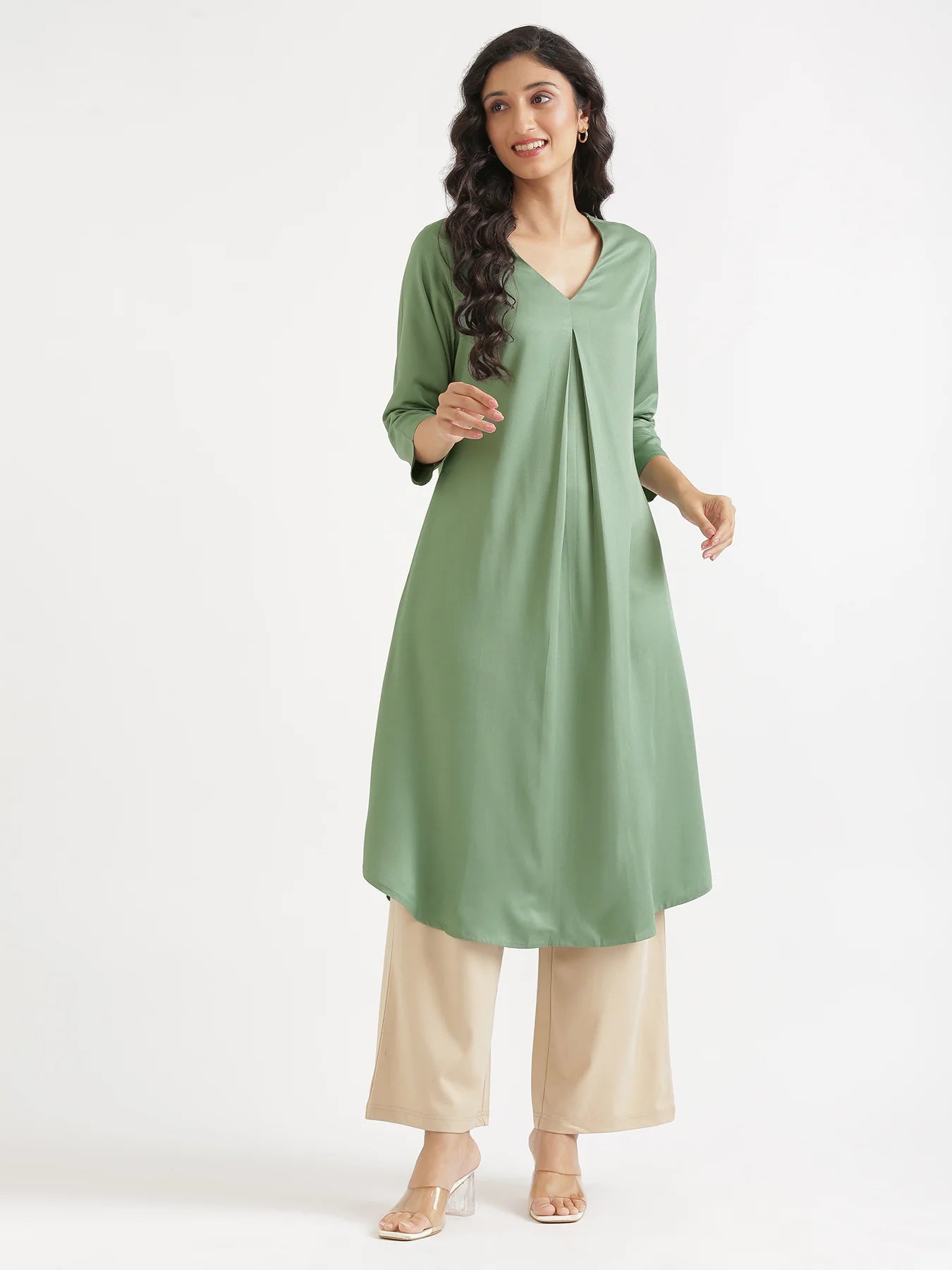 Women Jade Flowy Pleated Kurta
