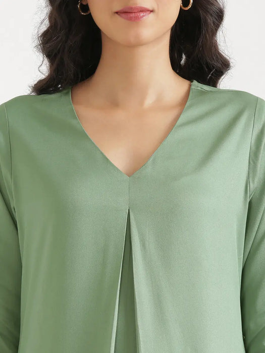 Women Jade Flowy Pleated Kurta