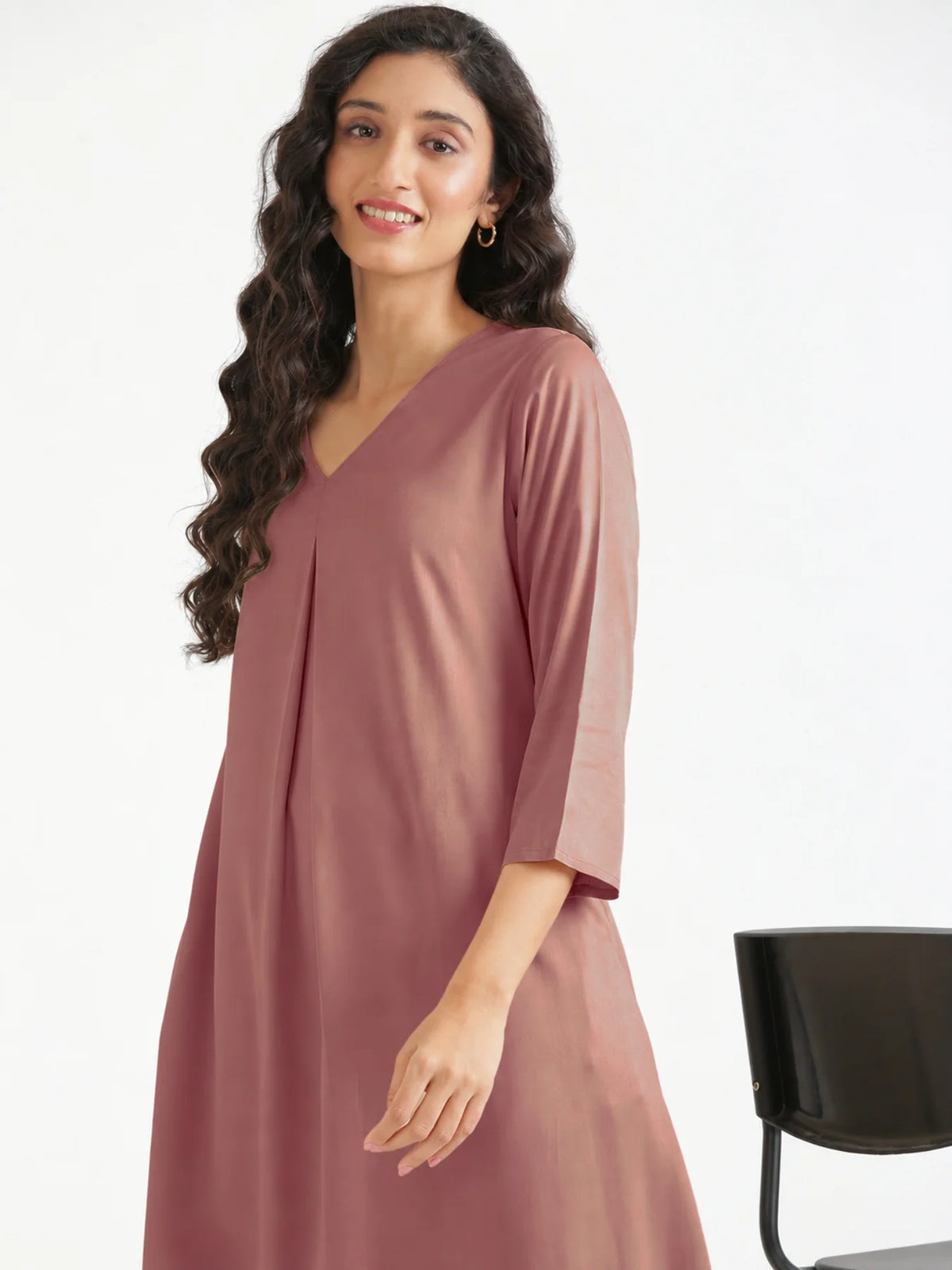 Women Rose Taupe Flowy Pleated Kurta