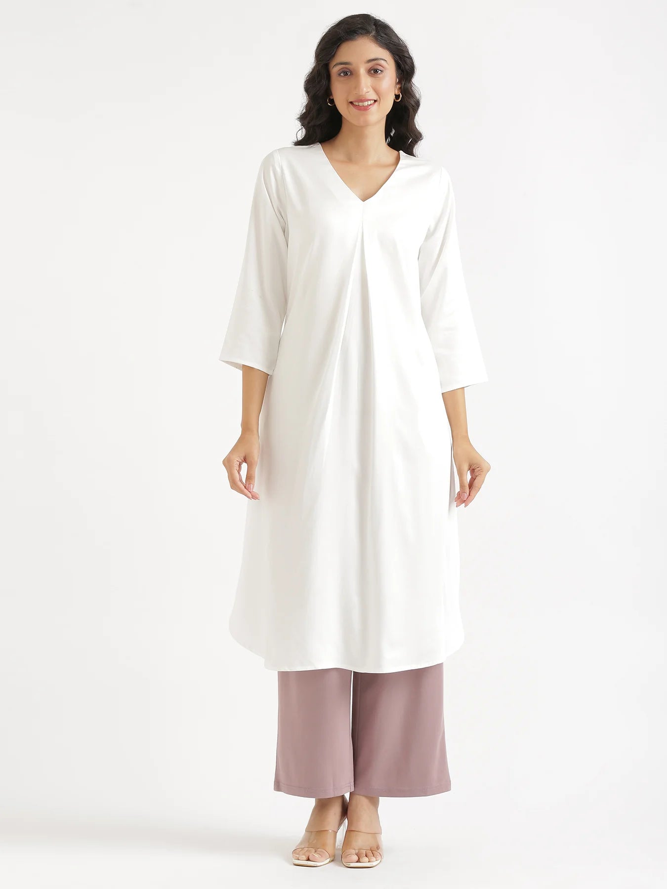 Women White Flowy Pleated Kurta