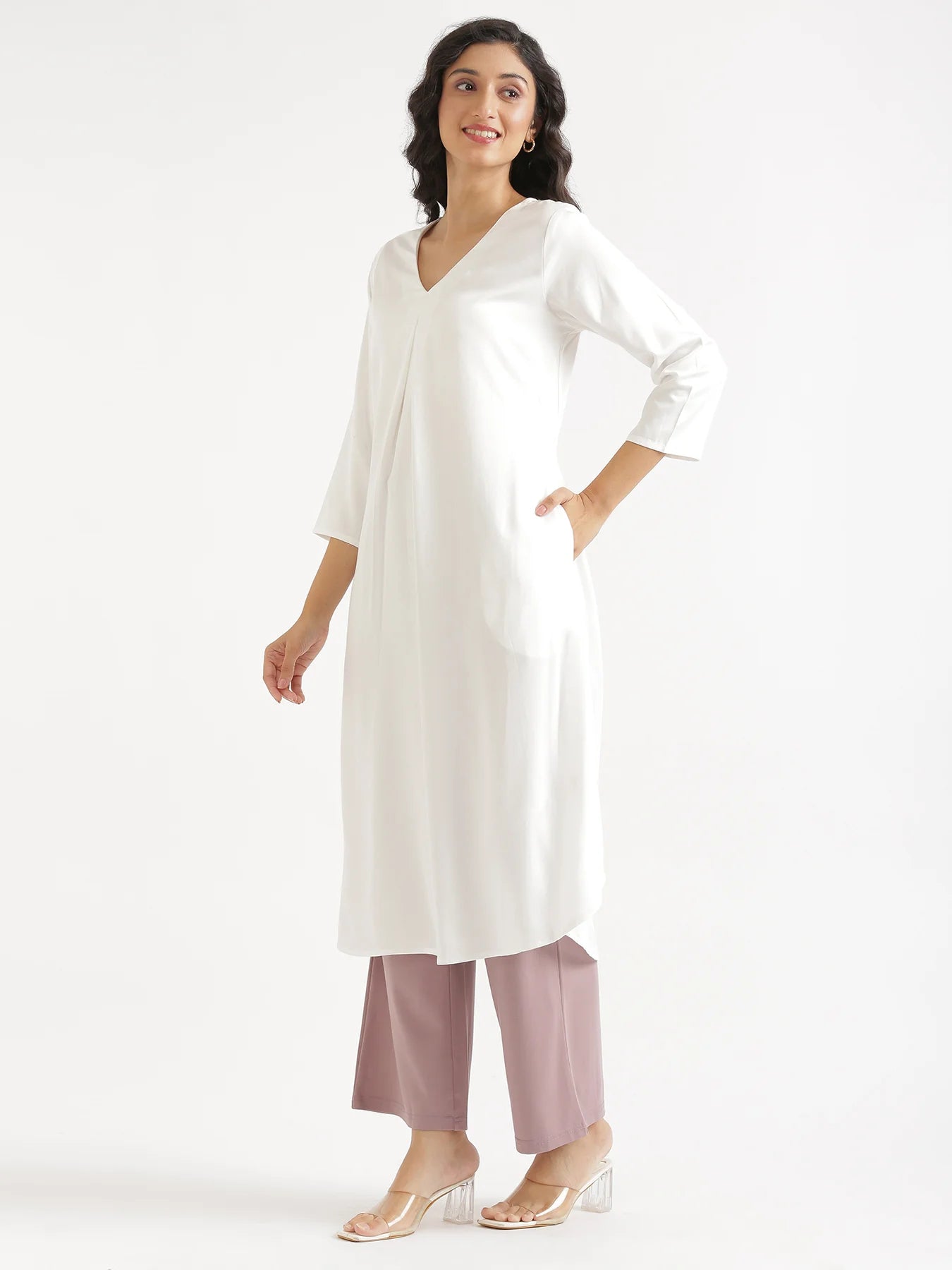 Women White Flowy Pleated Kurta