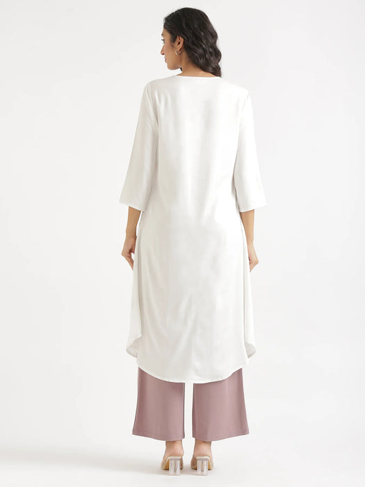 Women White Flowy Pleated Kurta