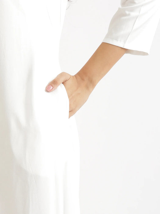 Women White Flowy Pleated Kurta