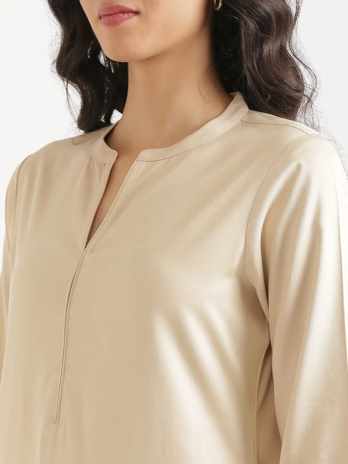 Women Beige Flowy Straight Long Kurta