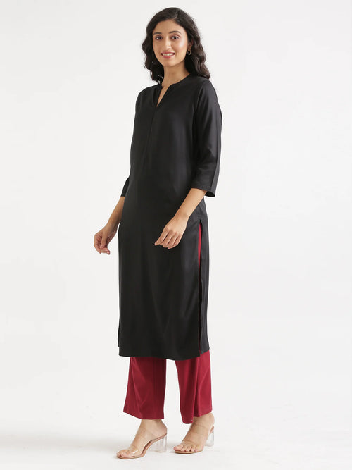 Women Black Flowy Straight Long Kurta