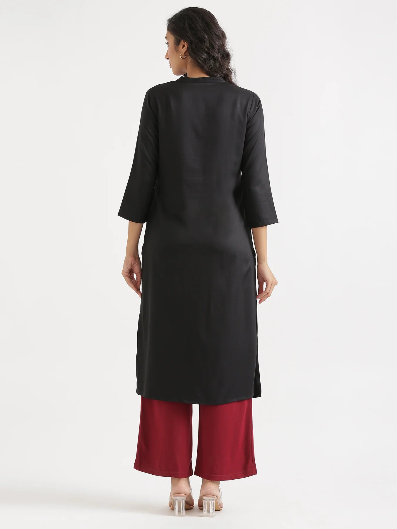 Women Black Flowy Straight Long Kurta