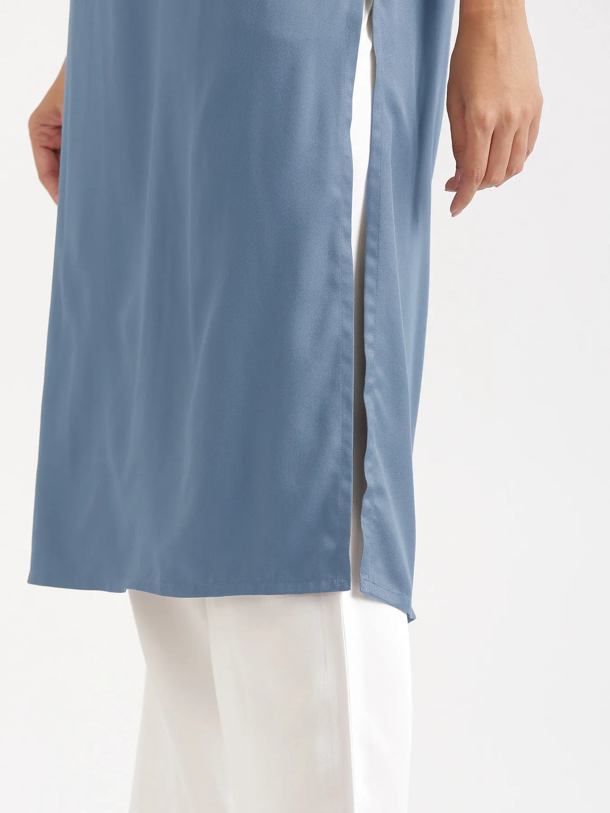 Women English Blue Flowy Straight Long Kurta
