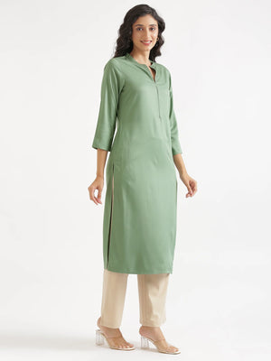 Women Jade Flowy Straight Long Kurta