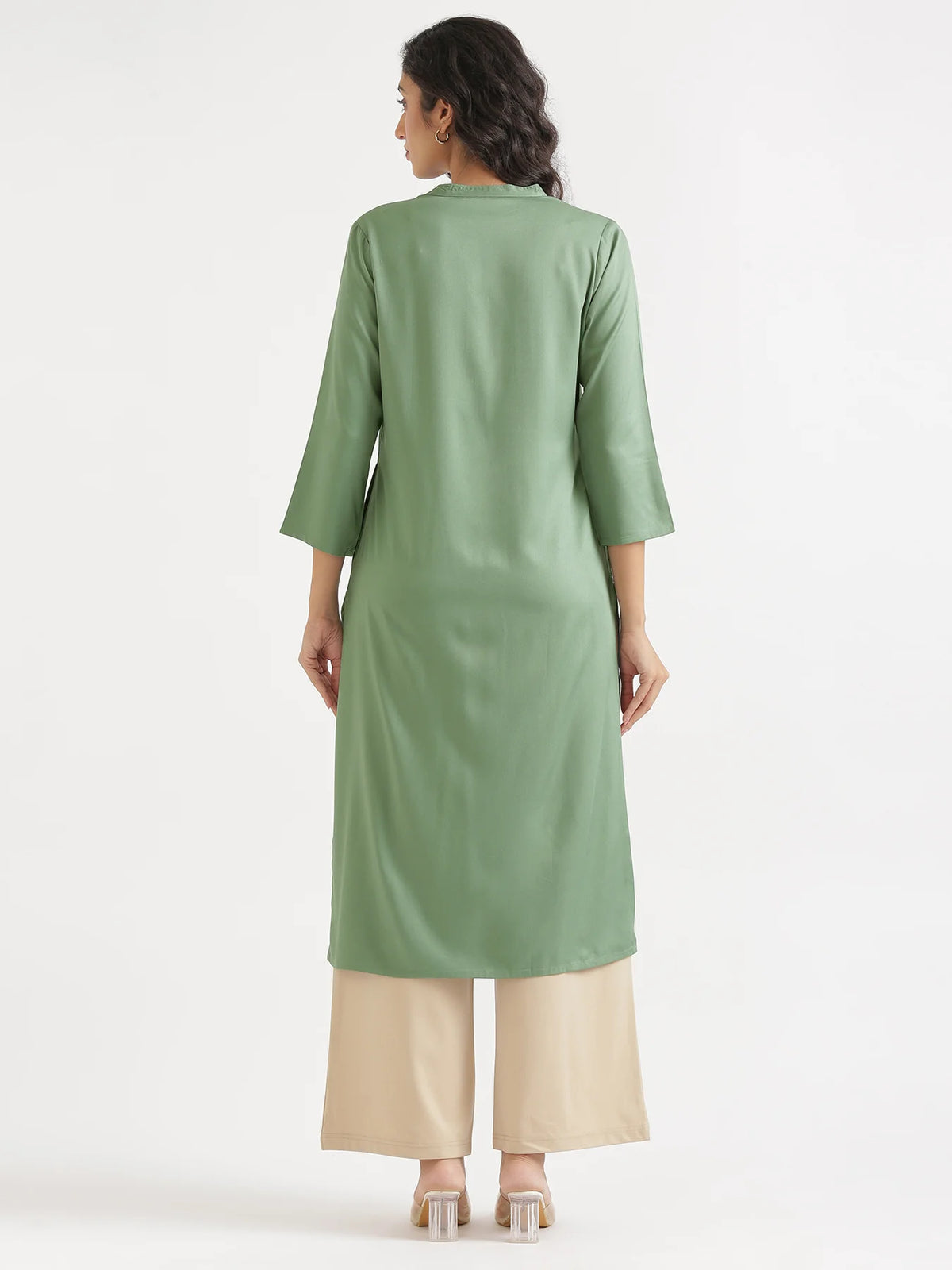 Women Jade Flowy Straight Long Kurta