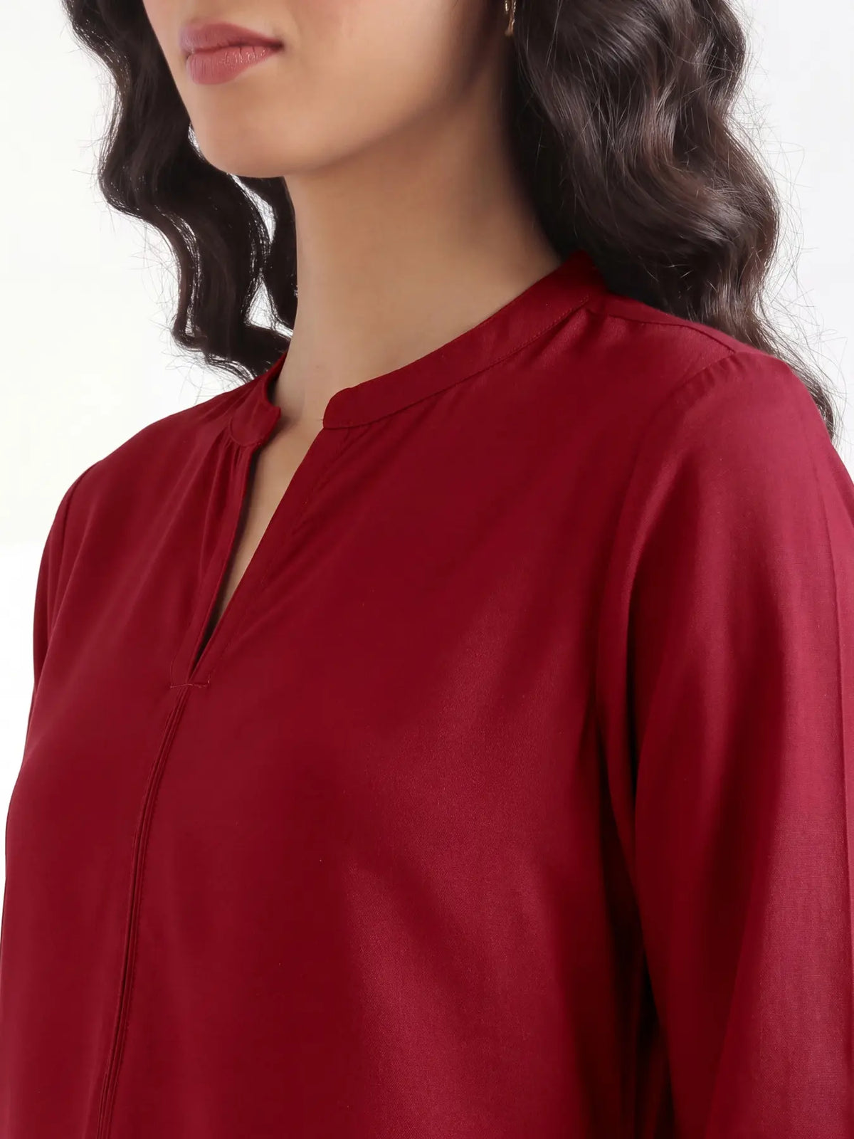 Women Maroon Flowy Straight Long Kurta