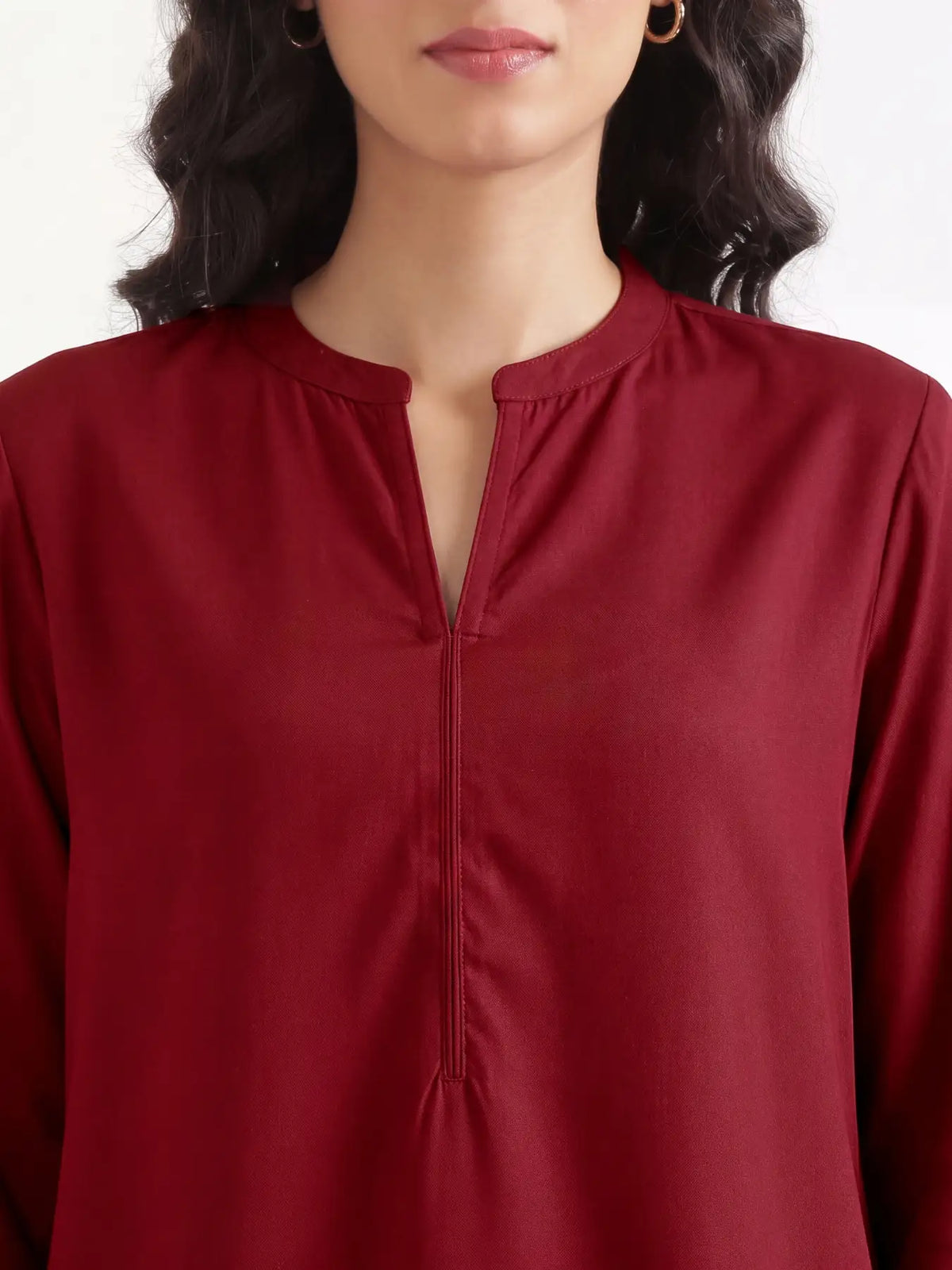 Women Maroon Flowy Straight Long Kurta