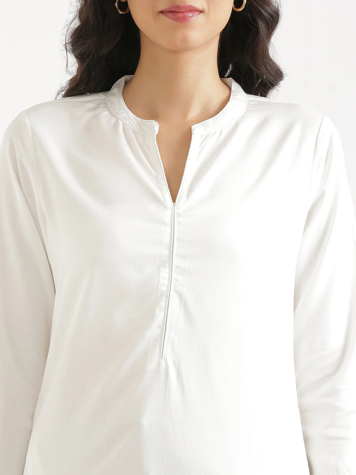 Women White Flowy Straight Long Kurta