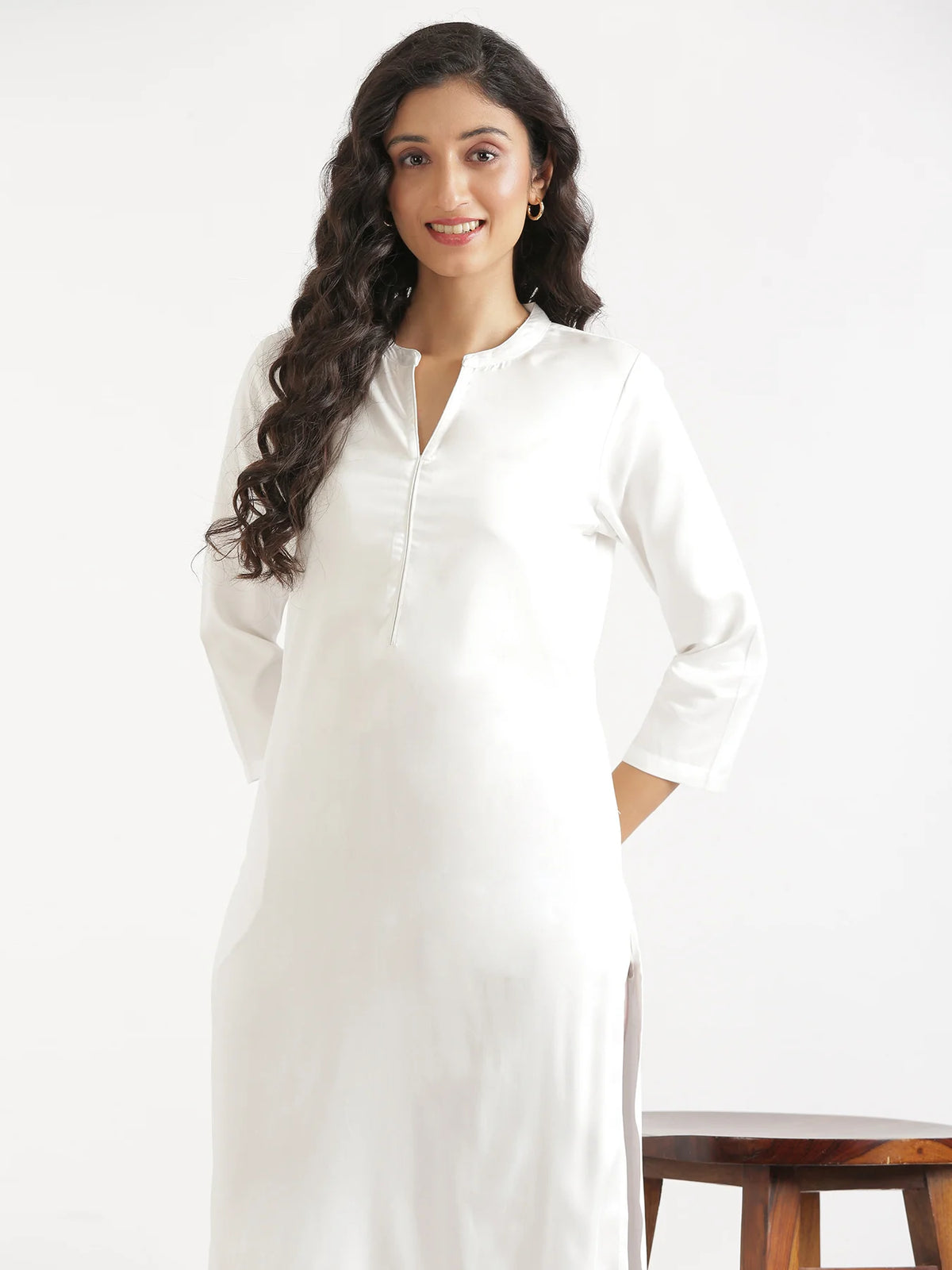 Women White Flowy Straight Long Kurta