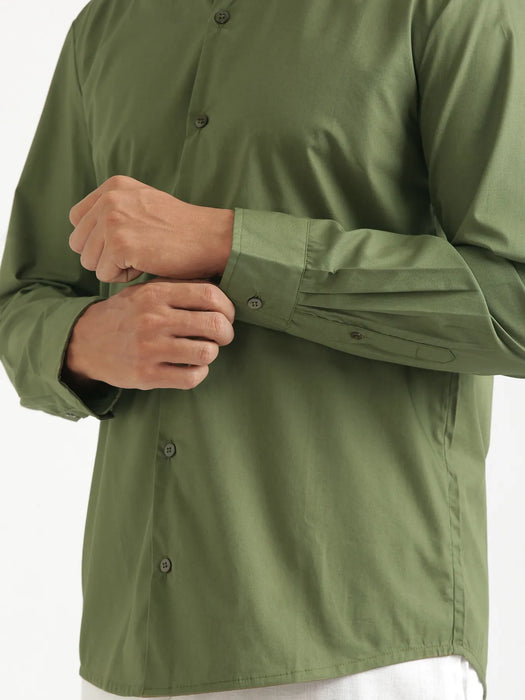 Men Forest Green Better Cotton Mandarin Collar Shirt