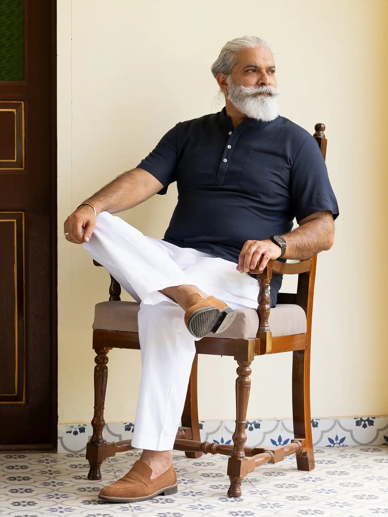 Men Flowy Linen Half Sleeve Navy Blue Kurta