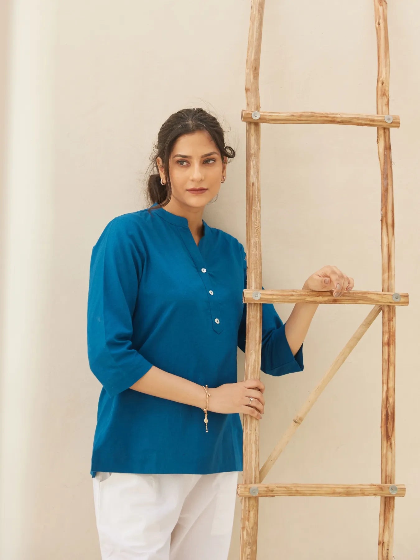 Women Turquoise Airy Linen Short Kurta