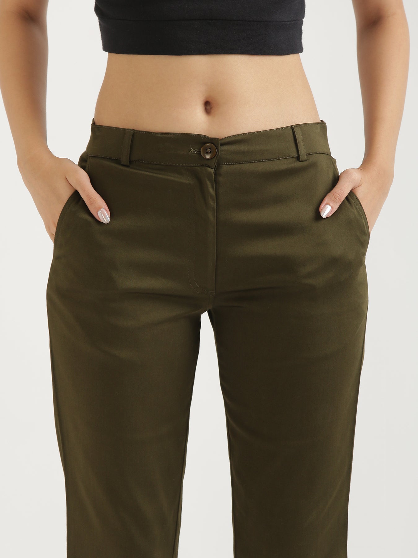 How to Wear Olive Green Pants- From Work to Weekend - Thrifty Wife Happy  Life | Olive green pants outfit, Olive green pants, Fashion outfits